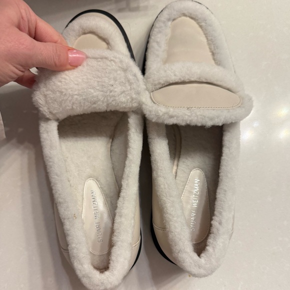 NWOB Stuart Weitzman Ivory Leather and Fur Loafer. Size 9 - Picture 2 of 13